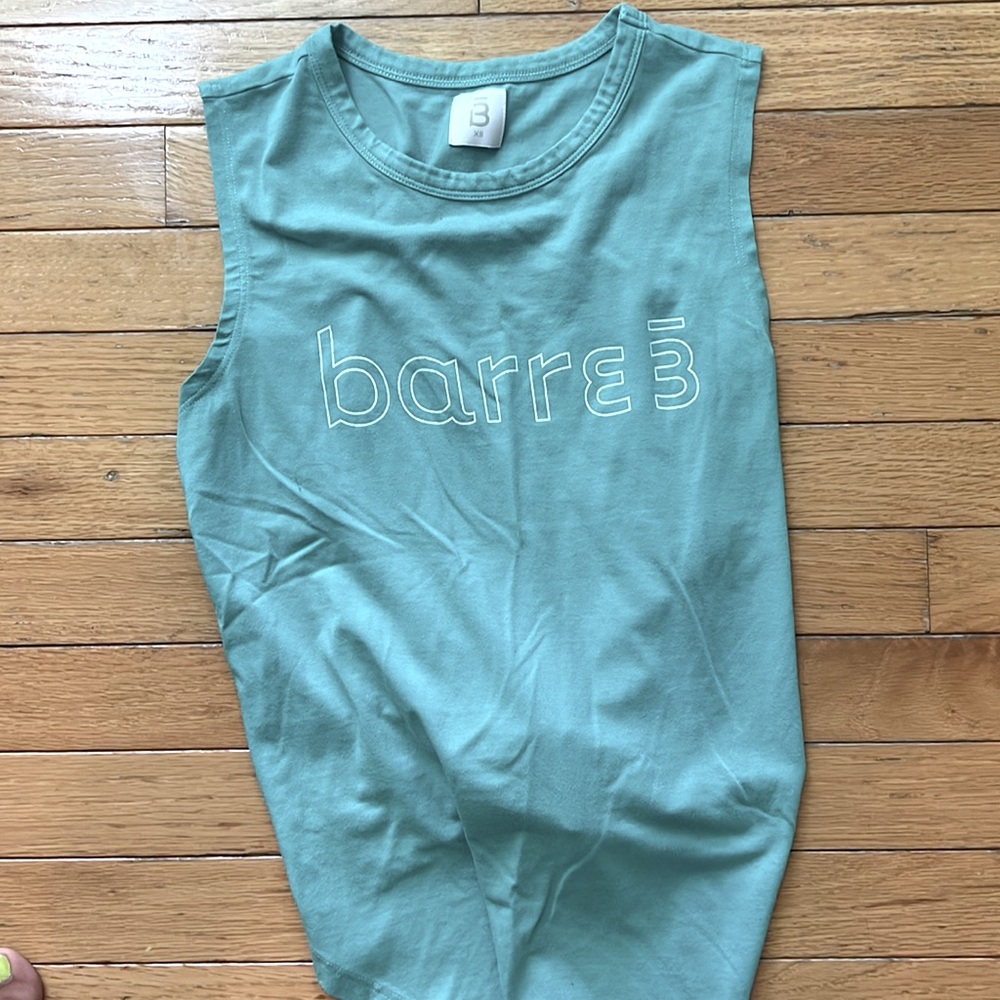 Barre3 Signature Tank like new.